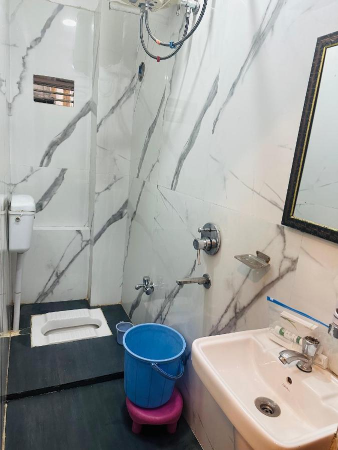 Hotel Deva Inn Varanasi Dış mekan fotoğraf