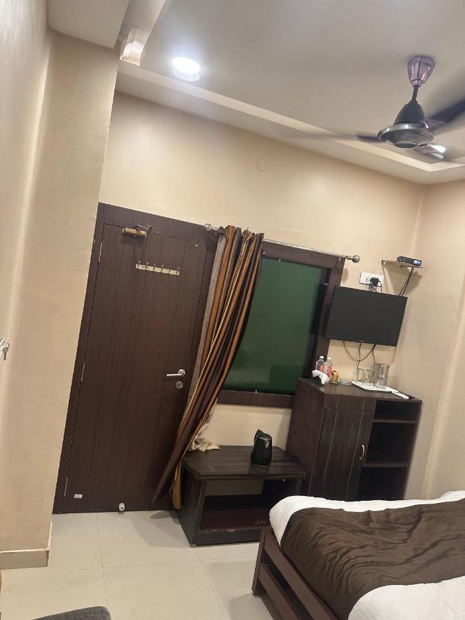 Hotel Deva Inn Varanasi Dış mekan fotoğraf