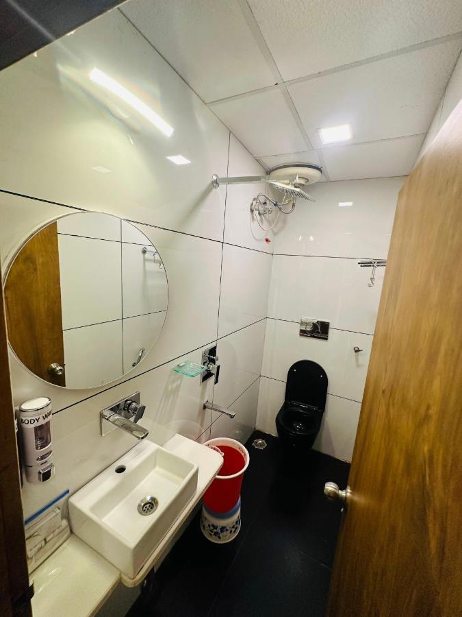 Hotel Deva Inn Varanasi Dış mekan fotoğraf