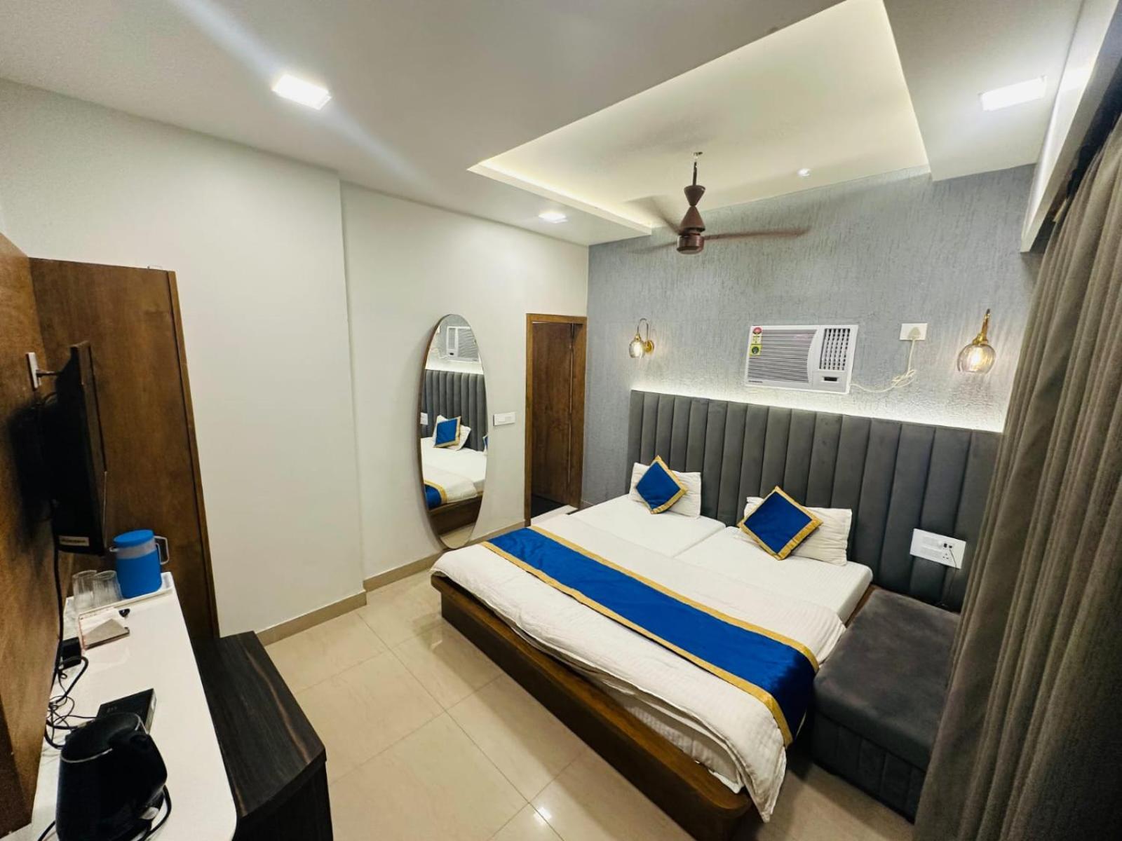 Hotel Deva Inn Varanasi Dış mekan fotoğraf