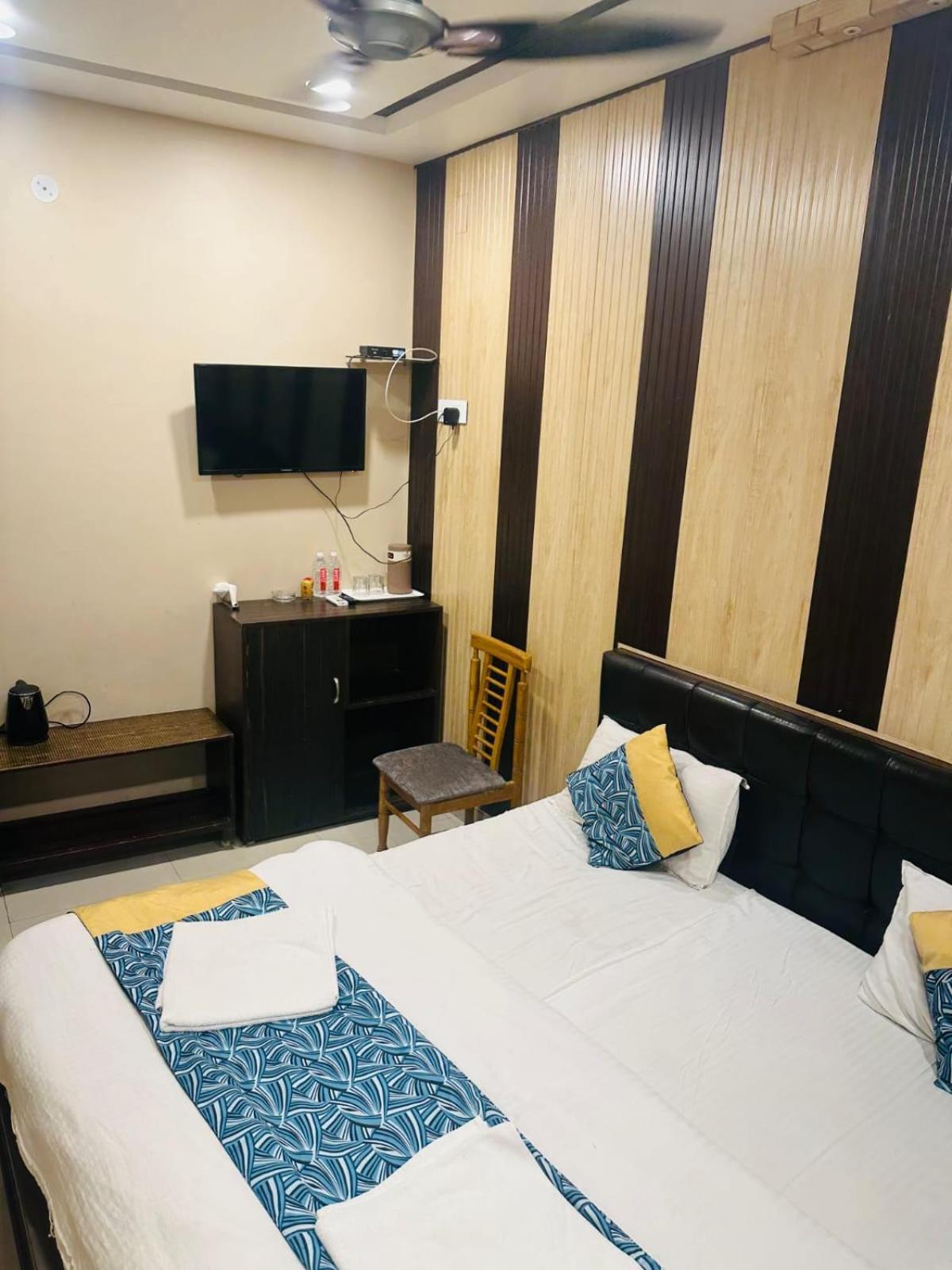 Hotel Deva Inn Varanasi Dış mekan fotoğraf