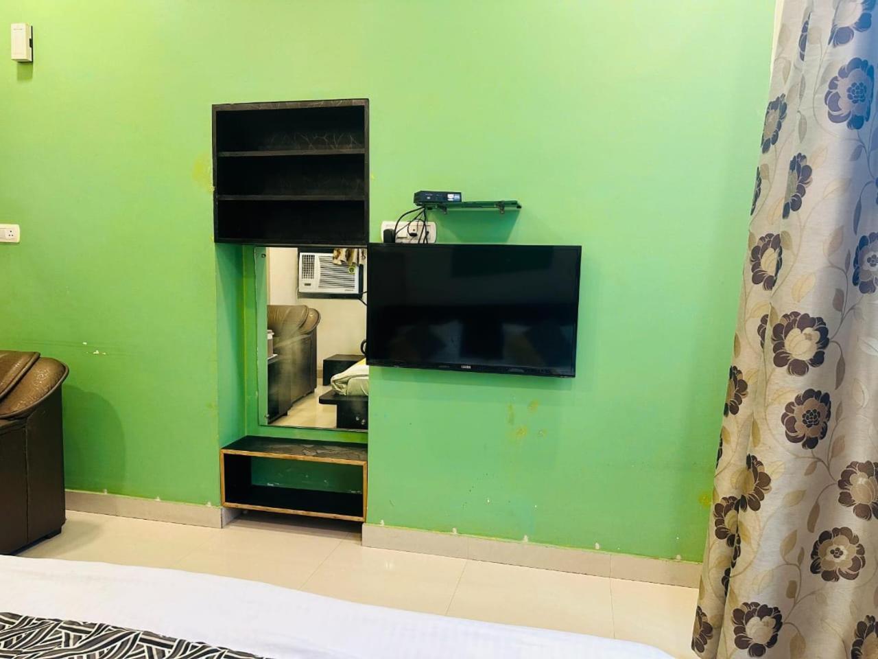 Hotel Deva Inn Varanasi Dış mekan fotoğraf