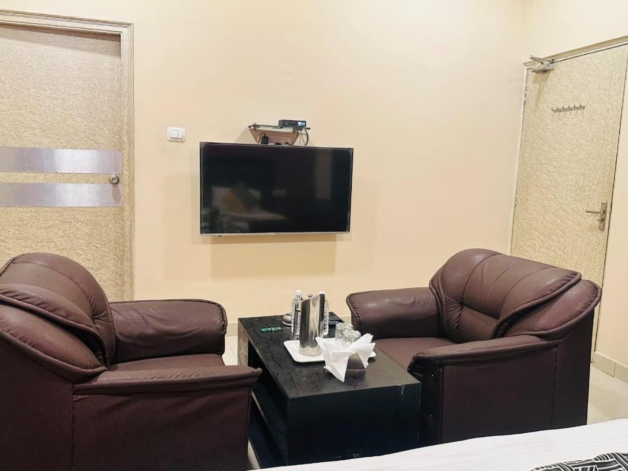 Hotel Deva Inn Varanasi Dış mekan fotoğraf
