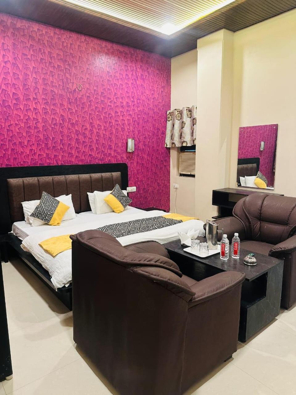 Hotel Deva Inn Varanasi Dış mekan fotoğraf