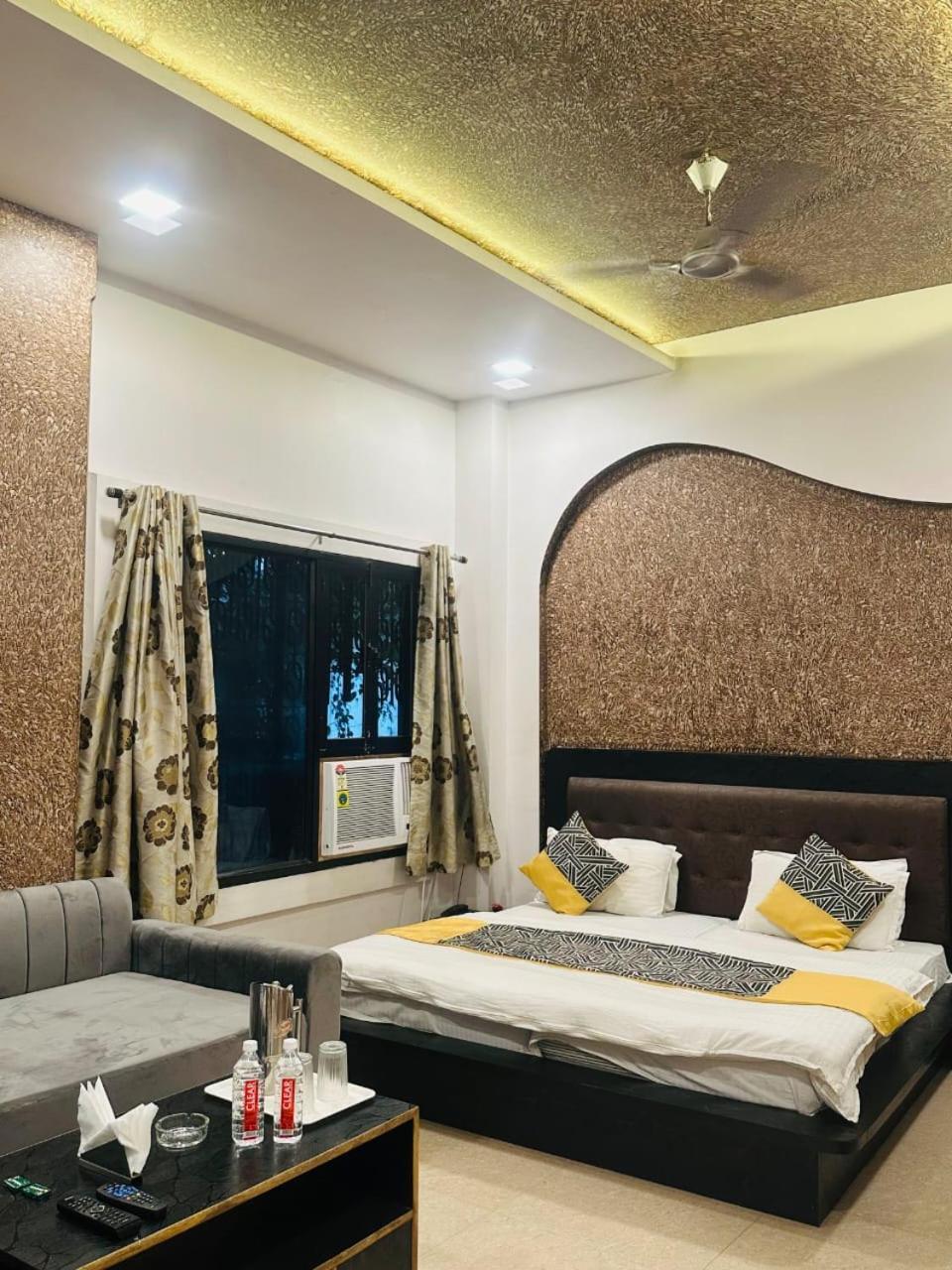 Hotel Deva Inn Varanasi Dış mekan fotoğraf