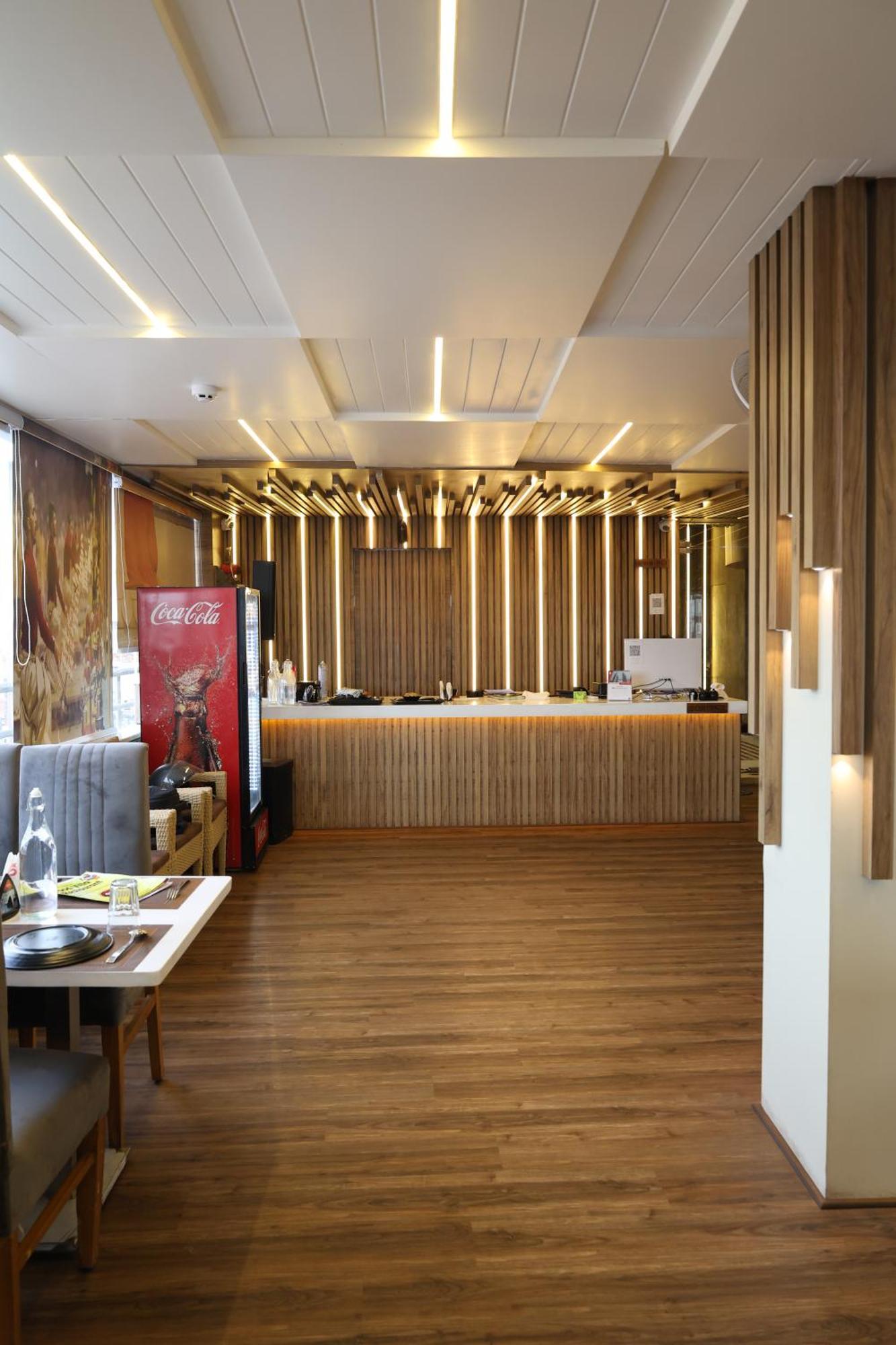 Hotel Deva Inn Varanasi Dış mekan fotoğraf