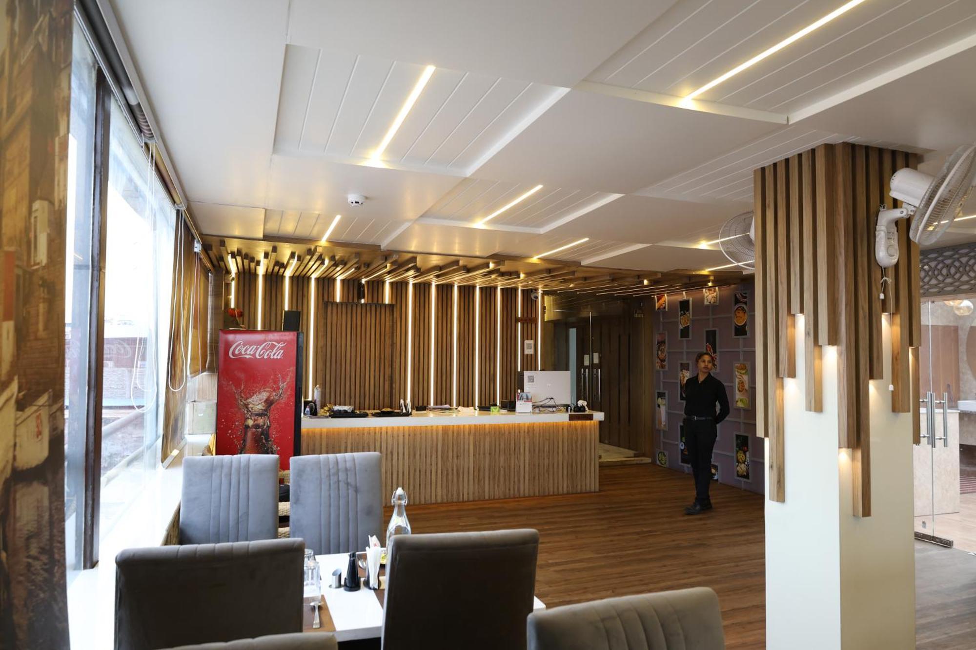 Hotel Deva Inn Varanasi Dış mekan fotoğraf